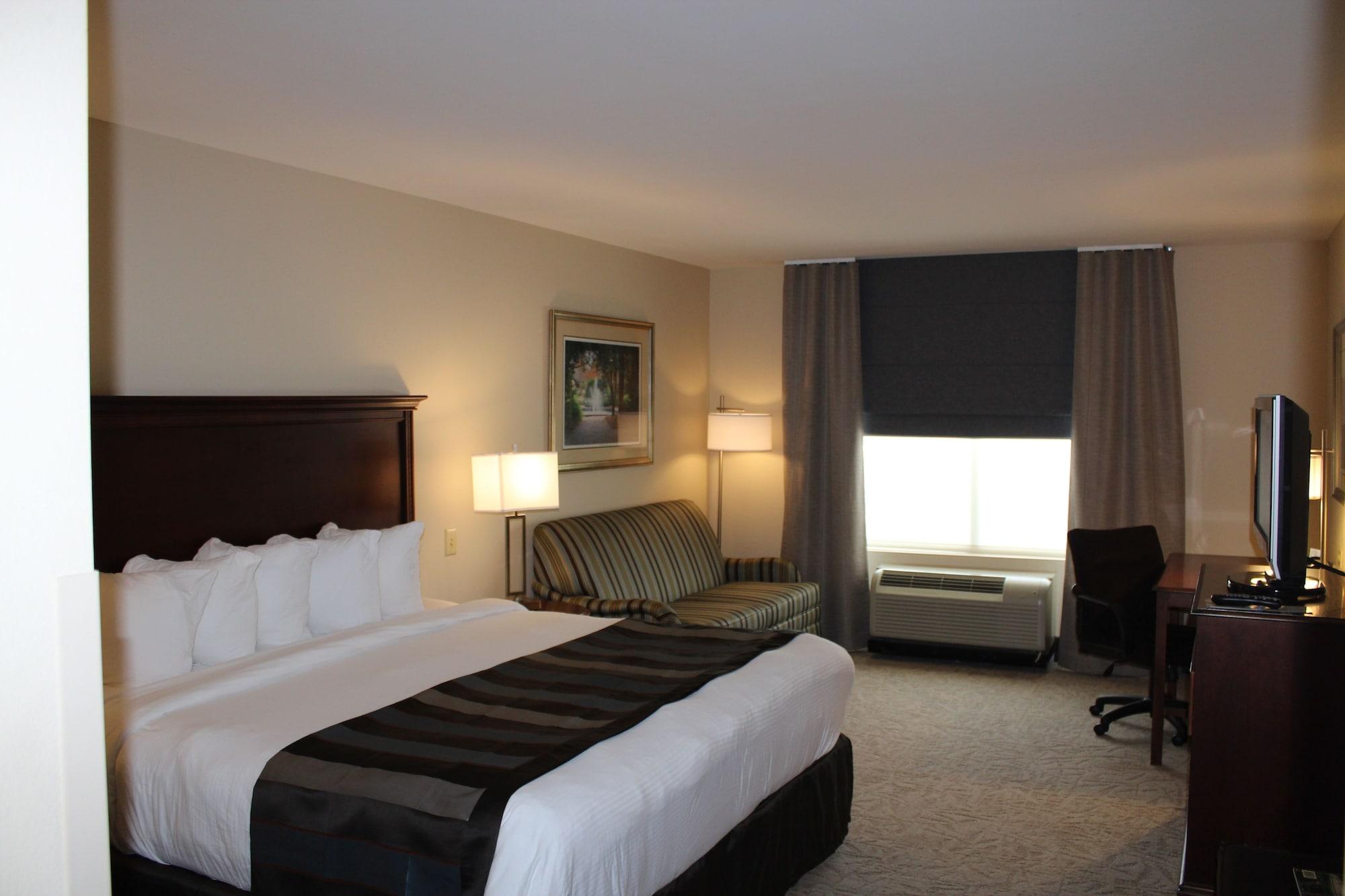 Wingate By Wyndham Columbia/Lexington Hotel Exterior photo
